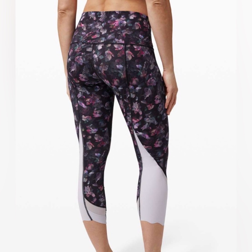 Lululemon Wunder Under Crop High-Rise Roll Down Scallop 23” Floral Multi 4